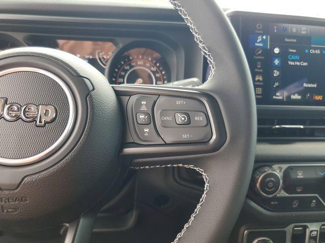 new 2025 Jeep Gladiator car, priced at $42,552
