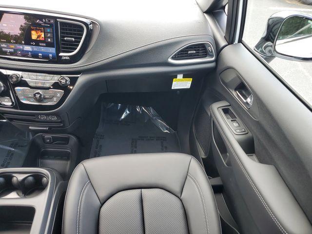 new 2025 Chrysler Pacifica car, priced at $40,199