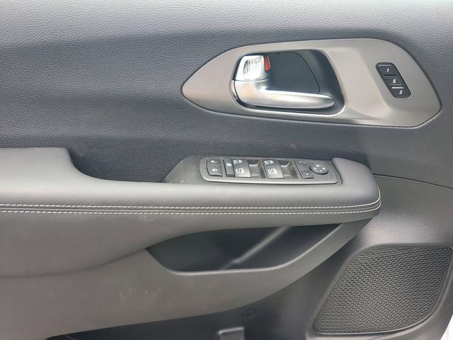 new 2025 Chrysler Pacifica car, priced at $40,199