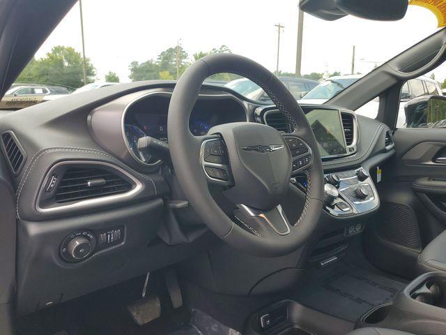 new 2025 Chrysler Pacifica car, priced at $40,199