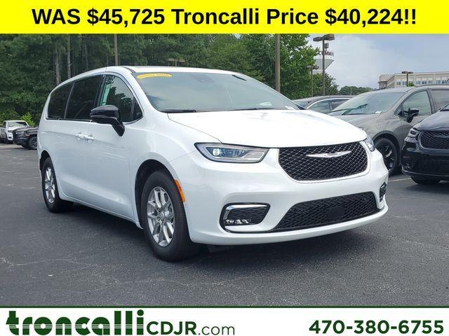 new 2025 Chrysler Pacifica car, priced at $40,224