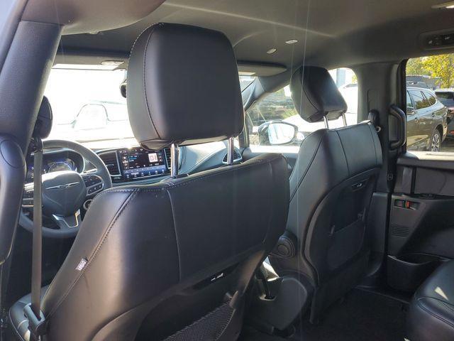 used 2025 Chrysler Pacifica car, priced at $36,800