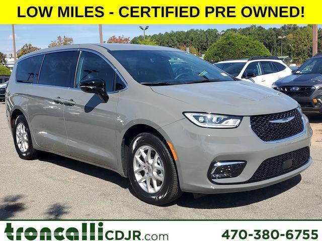 used 2025 Chrysler Pacifica car, priced at $36,800