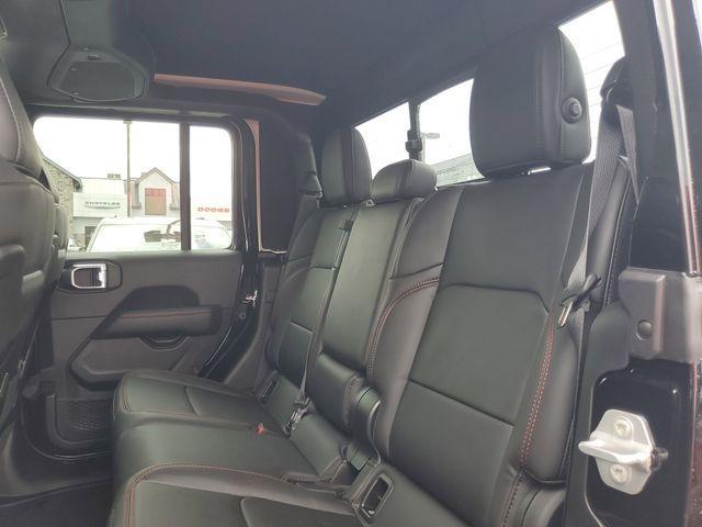new 2025 Jeep Gladiator car, priced at $53,606