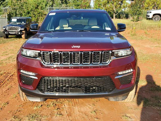 new 2025 Jeep Grand Cherokee car, priced at $45,101