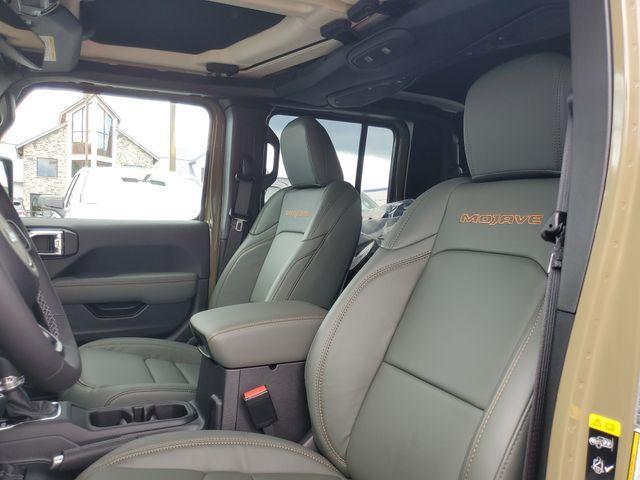 new 2025 Jeep Gladiator car, priced at $58,056