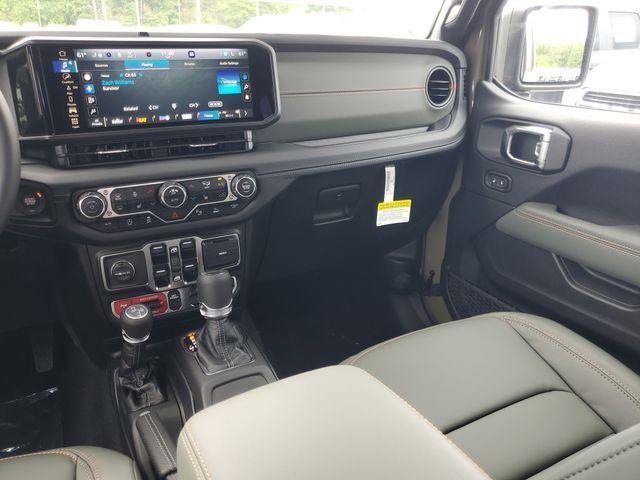 new 2025 Jeep Gladiator car, priced at $58,056