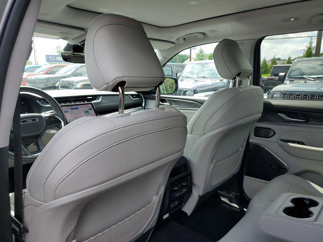 used 2022 Jeep Grand Cherokee car, priced at $40,490