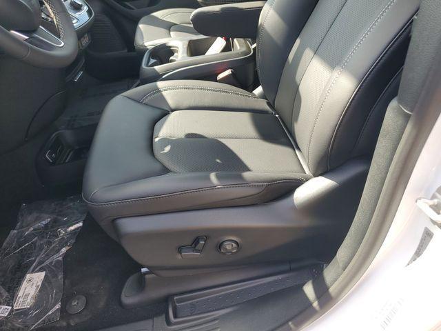 new 2025 Chrysler Pacifica car, priced at $41,321