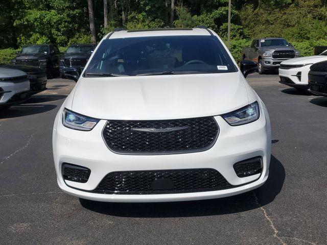 new 2025 Chrysler Pacifica car, priced at $41,321