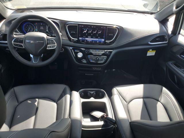 new 2025 Chrysler Pacifica car, priced at $41,321