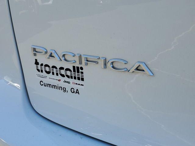 new 2025 Chrysler Pacifica Hybrid car, priced at $46,803