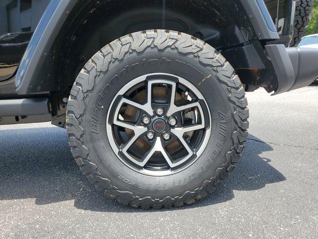 new 2025 Jeep Wrangler car, priced at $53,272