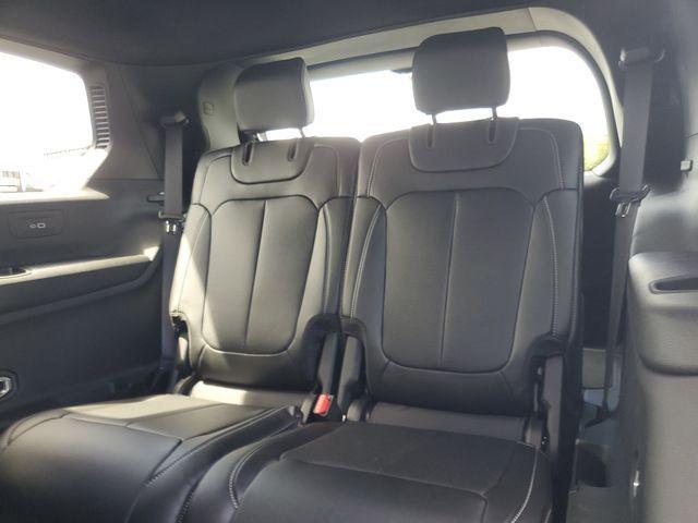 new 2025 Jeep Grand Cherokee L car, priced at $43,677