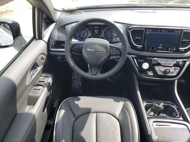 new 2026 Chrysler Pacifica car, priced at $51,168