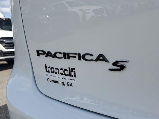 new 2026 Chrysler Pacifica car, priced at $51,168