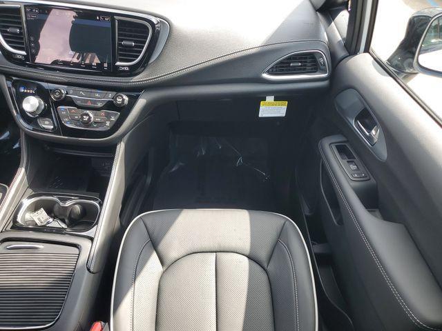 new 2026 Chrysler Pacifica car, priced at $51,168