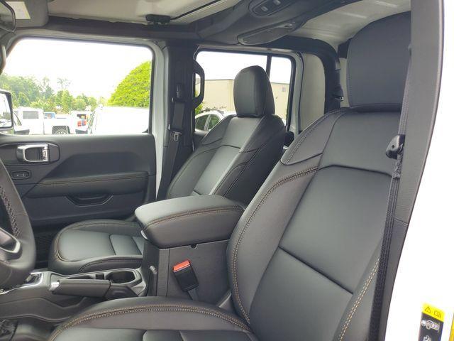 new 2025 Jeep Gladiator car, priced at $42,920