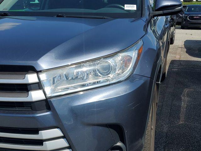 used 2018 Toyota Highlander car, priced at $19,698