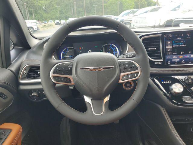new 2025 Chrysler Pacifica Hybrid car, priced at $47,088