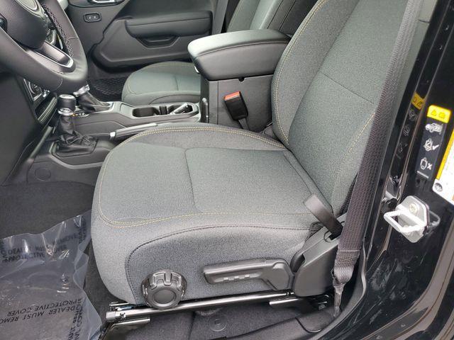 new 2025 Jeep Wrangler car, priced at $46,104