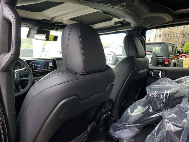 new 2025 Jeep Gladiator car, priced at $60,790