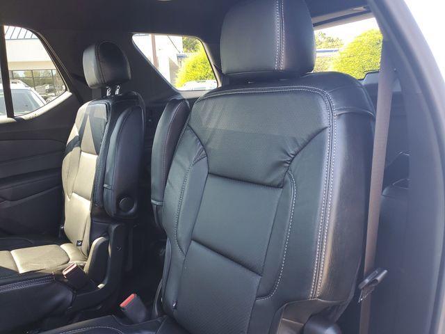 used 2023 Chevrolet Traverse car, priced at $32,850