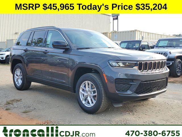 new 2024 Jeep Grand Cherokee car, priced at $35,204