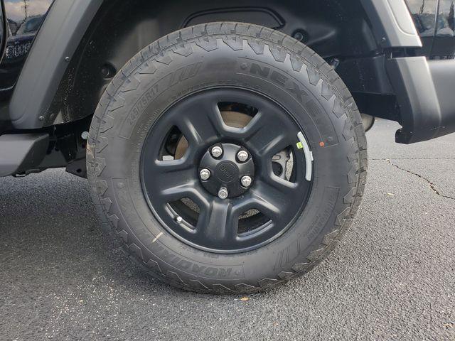 new 2026 Jeep Wrangler car, priced at $33,924