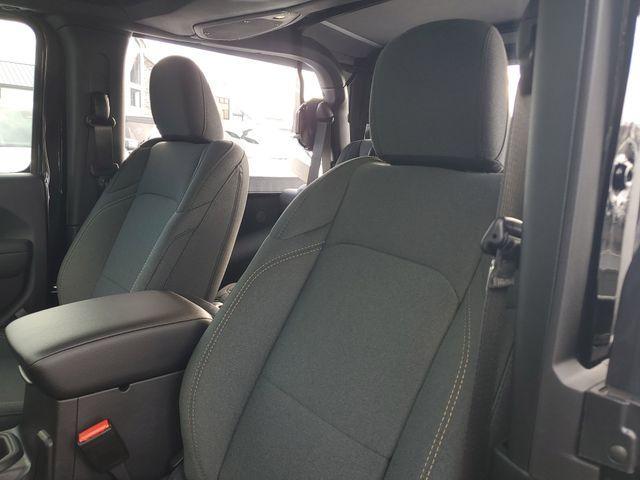 new 2026 Jeep Wrangler car, priced at $33,924