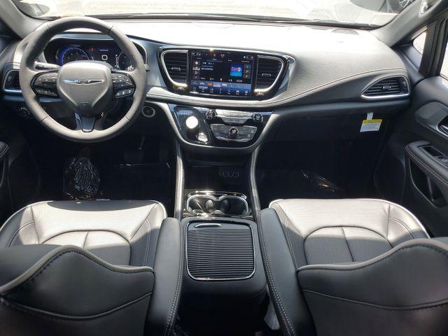 new 2025 Chrysler Pacifica car, priced at $47,871