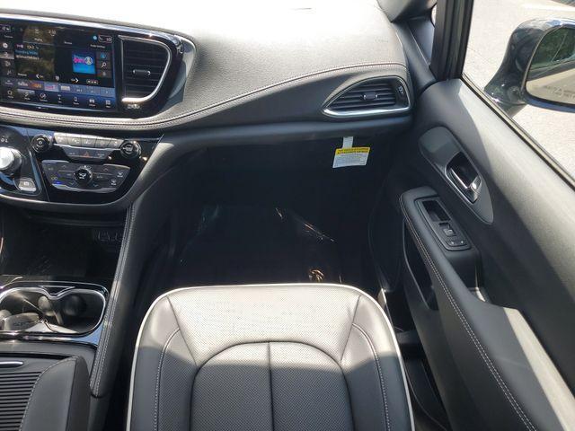 new 2025 Chrysler Pacifica car, priced at $47,871