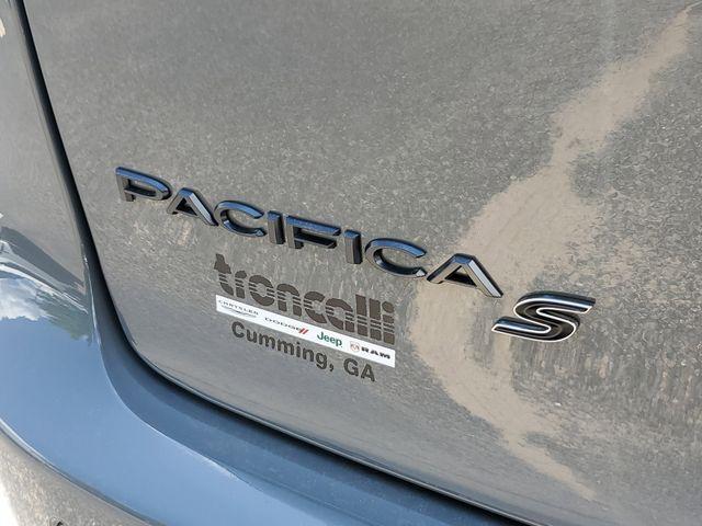 new 2025 Chrysler Pacifica car, priced at $47,871