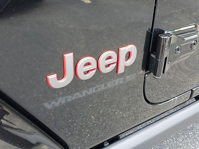 new 2025 Jeep Wrangler car, priced at $53,272