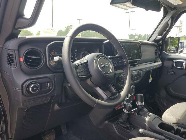new 2025 Jeep Wrangler car, priced at $53,272