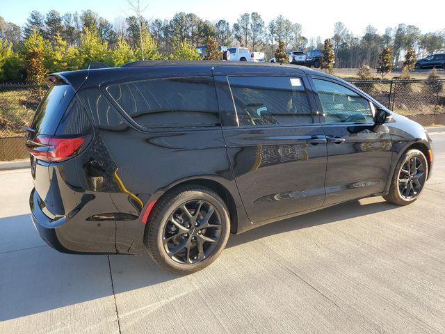 new 2025 Chrysler Pacifica car, priced at $49,760