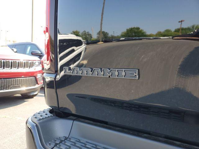 new 2025 Ram 1500 car, priced at $61,097
