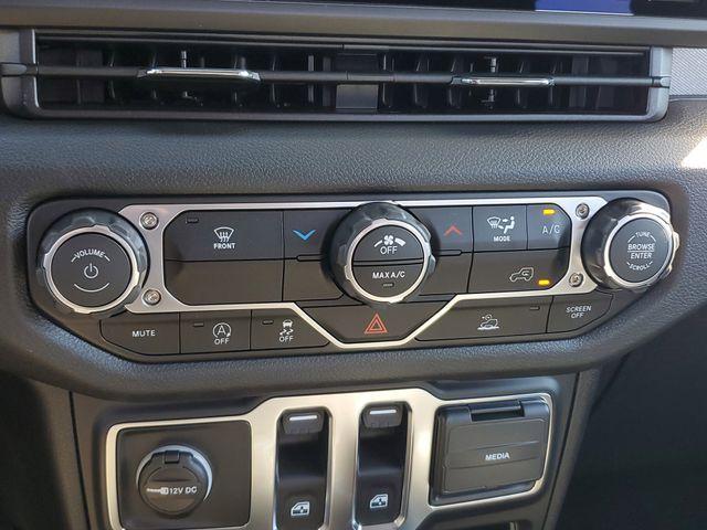 new 2026 Jeep Wrangler car, priced at $33,174