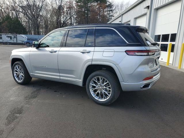 new 2025 Jeep Grand Cherokee car, priced at $54,736