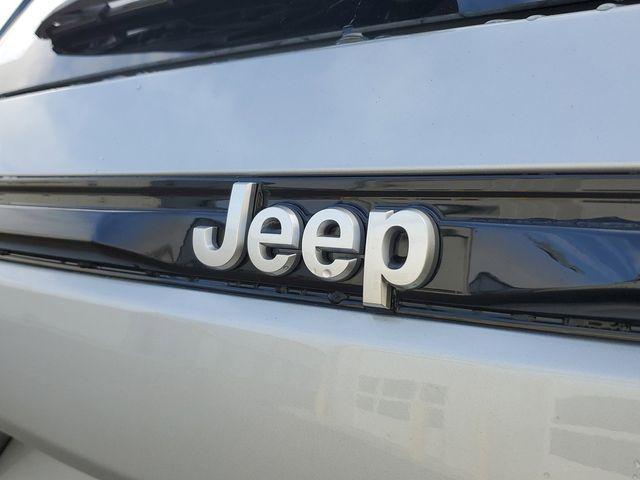 new 2025 Jeep Grand Cherokee car, priced at $54,736