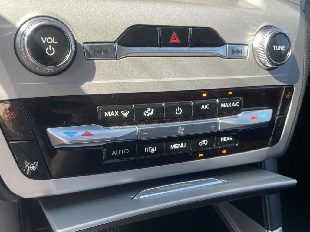 used 2024 Ford Explorer car, priced at $28,999