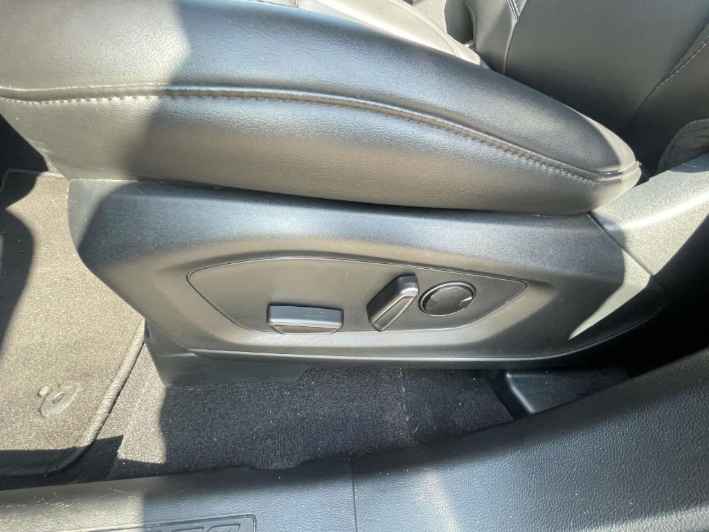 used 2024 Ford Explorer car, priced at $28,999