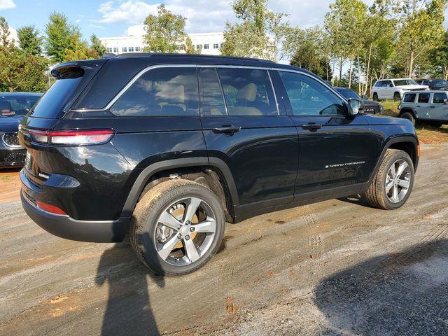 new 2025 Jeep Grand Cherokee car, priced at $45,101