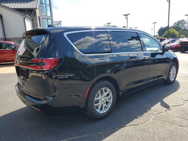 new 2025 Chrysler Pacifica car, priced at $41,988