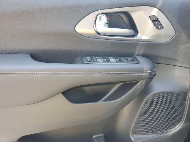 new 2025 Chrysler Pacifica car, priced at $41,988