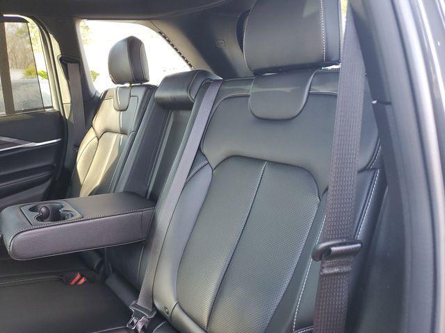 used 2025 Jeep Grand Cherokee car, priced at $37,975