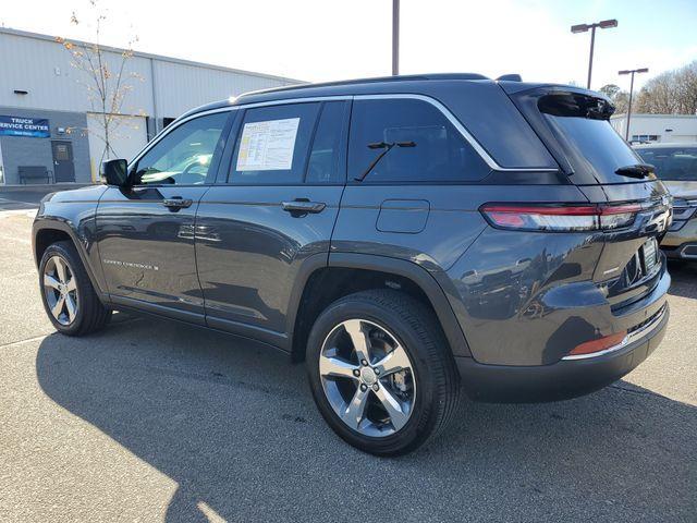 used 2025 Jeep Grand Cherokee car, priced at $37,975