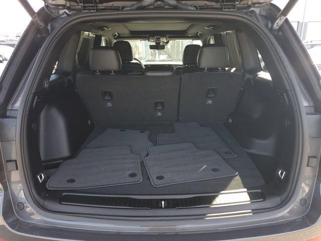 used 2025 Jeep Grand Cherokee car, priced at $37,975