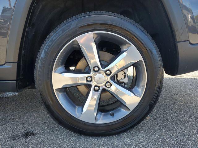 used 2025 Jeep Grand Cherokee car, priced at $37,975