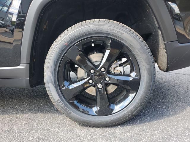 new 2025 Jeep Grand Cherokee car, priced at $41,877